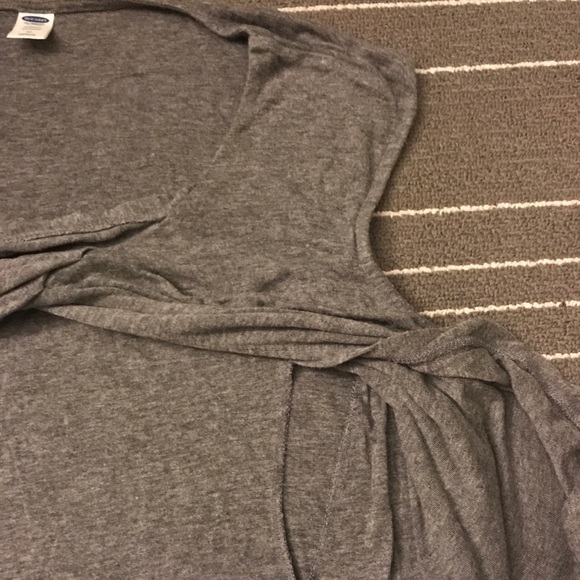 Old Navy Gray Nursing Maternity Sleeveless Top - Picture 3 of 5